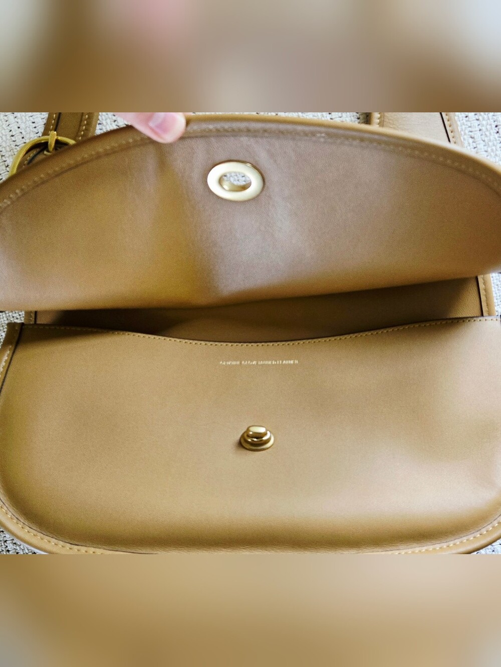 Coach Cashin Crescent Bag In Honey - Picture 4 of 6